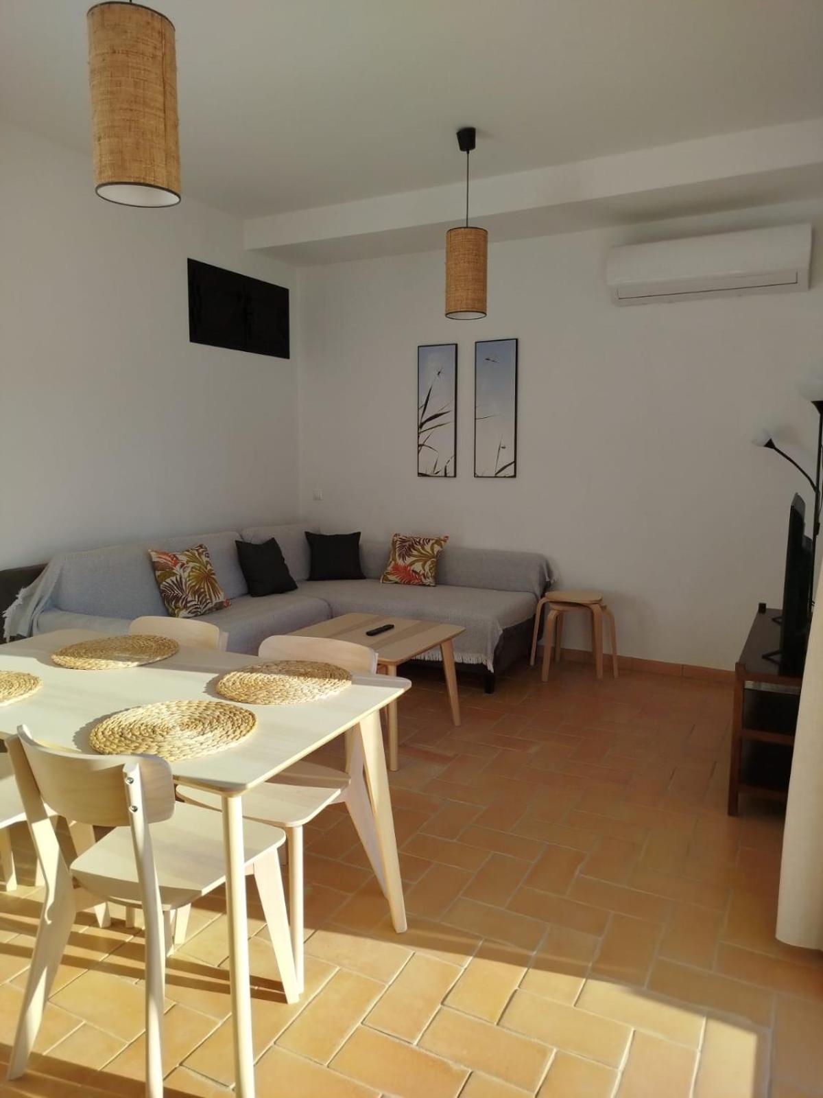 Farinas 11 Apartament